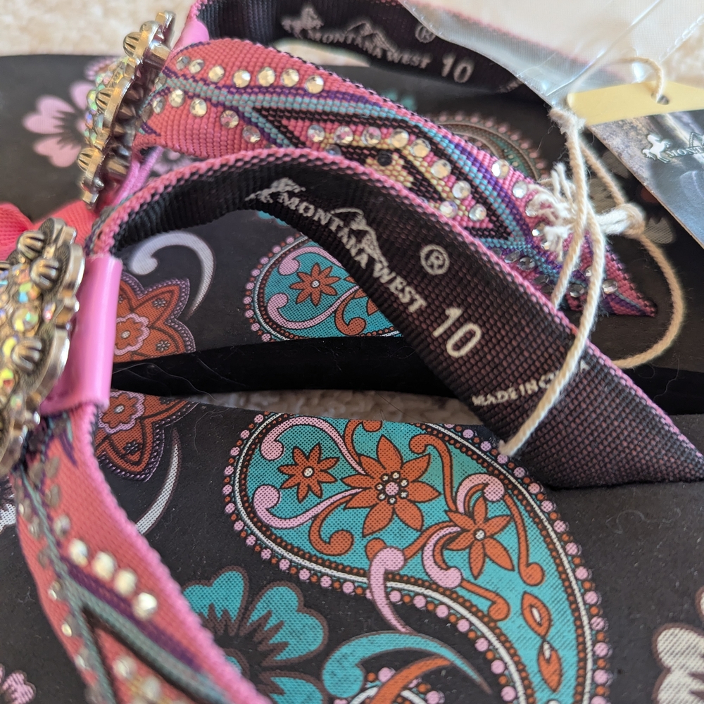 Montana West Embroidered Flip Flops in Black with Pink Accents Size 10 - Picture 4 of 8